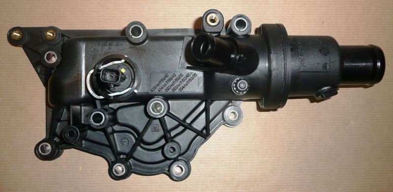 Obudowa termostatu Renault Clio III Kangoo 1.4