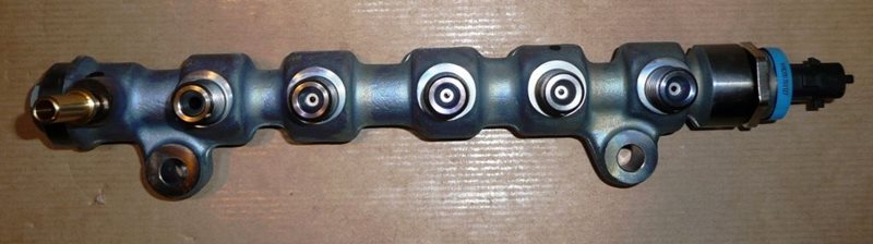 Rampa wtrysku Renault Master II 2.5 Dci