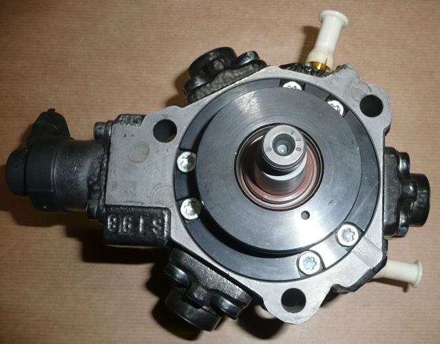 Pompa wtryskowa Renault Megane II III 2.0 Dci