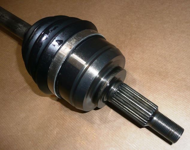 Półoś napędowa Renault Megane III 2.0 Cvt 09> lewa