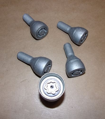 Śruby koła Renault zestaw antykradzieżowy