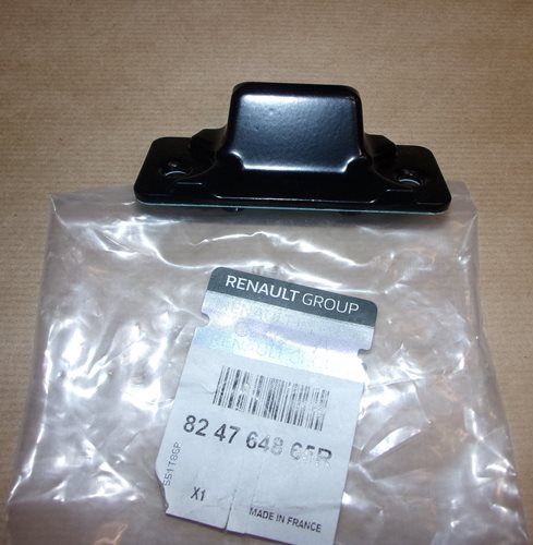 Gniazdo bolca drzwi przesuwnych Renault Trafic III