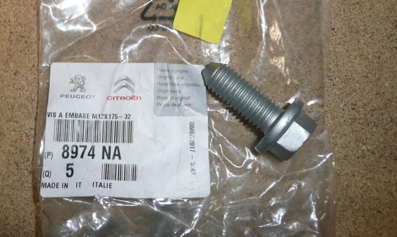 Śruba zapięcia pasów Citroen C3 II