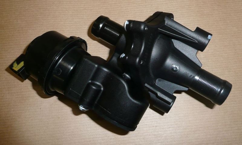 Pompa obiegu wody Renault Master III 2.3 Dci