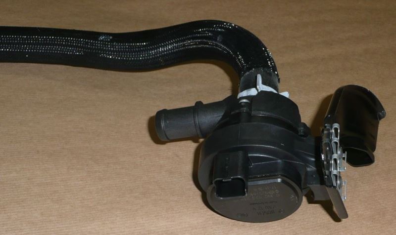 Pompa obiegu wody Renault Clio IV 1.6/2.3 Dci