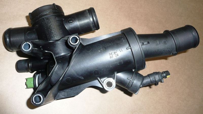 Obudowa termostatu Citroen C4 C5 C8 Jumpy III