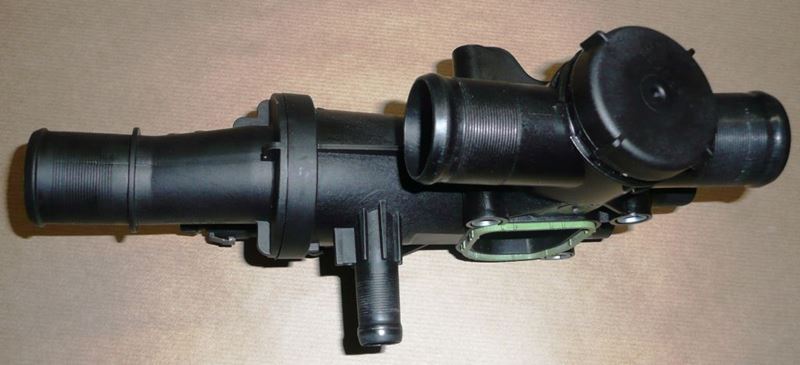 Obudowa termostatu Citroen C4 C5 C8 Jumpy III