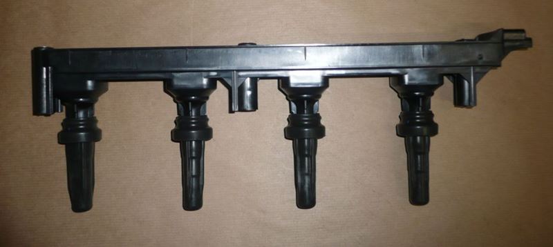Cewka zapłonowa Citroen C4 C5 Peugeot 307 407 807 2.0 16V