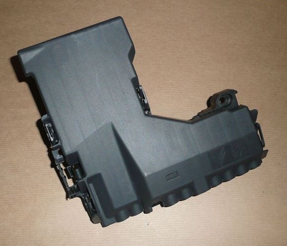 Skrzynka bezpieczników Citroen C4 II