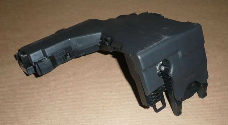 Skrzynka bezpieczników Citroen C4 II