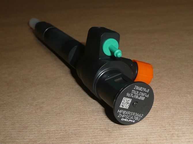 Wtryskiwacz Citroen C5 III Peugeot Boxer III 2.0 Hdi