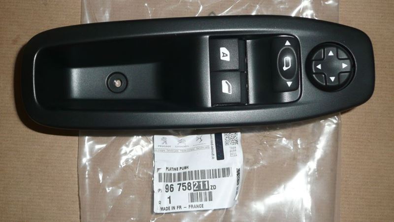 Przycisk podnoszenia i opuszczania szyb Peugeot 208