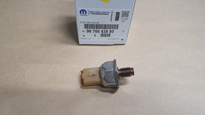 Czujnik ciśnienia paliwa Citroen C3 C4 Peugeot 206 1.6 HDI