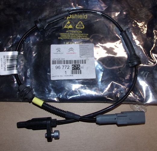 Czujnik ABS Citroen DS5 11-15 tył L=P