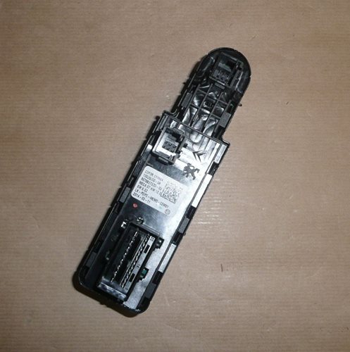 Przycisk podnoszenia i opuszczania szyb Citroen C4 Picasso II