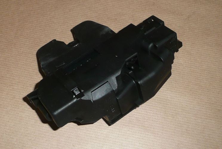 Zamek bagażnika Peugeot 308, 3008