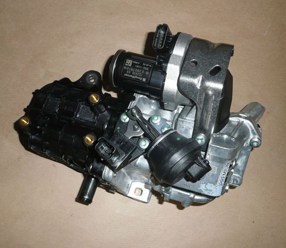Zawór EGR Citroen C4 C5 Peugeot 308 508 3008 2.0 HDi