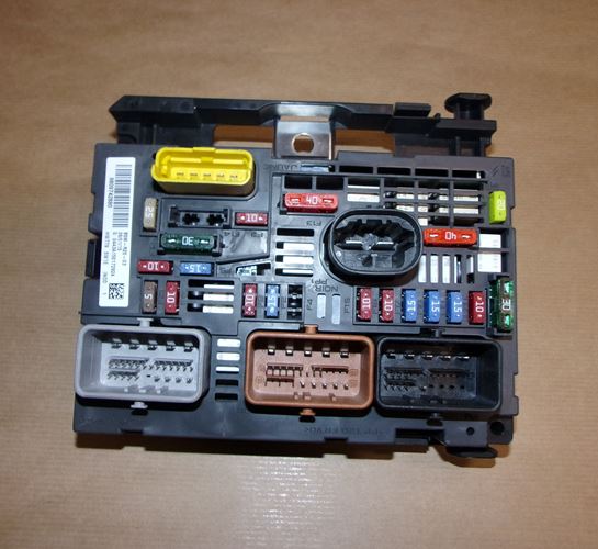 Skrzynka bezpieczników Citroen C4 Peugeot 307