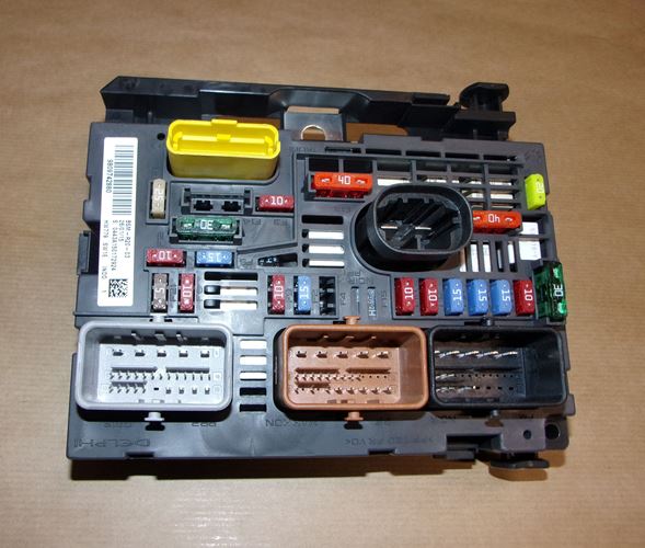 Skrzynka bezpieczników Citroen C4 Peugeot 307