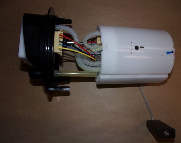 Pompa paliwa kompletna Peugeot 3008 1.6 Blue Hdi