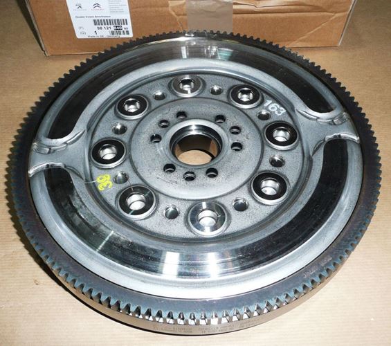 Koło dwumasowe Citroen C4 Peugeot Partner III 1.6 Hdi