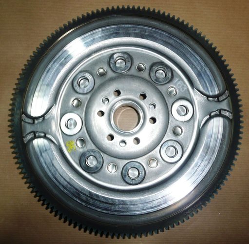 Koło dwumasowe Citroen C4 Peugeot Partner III 1.6 Hdi