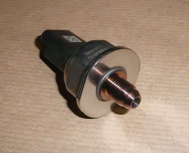 Czujnik ciśnienia paliwa Citroen C4 C5 III 1.6 THP