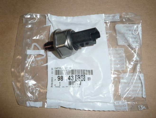 Czujnik ciśnienia paliwa Citroen C4 C8 Peugeot 308 2.0 HDI