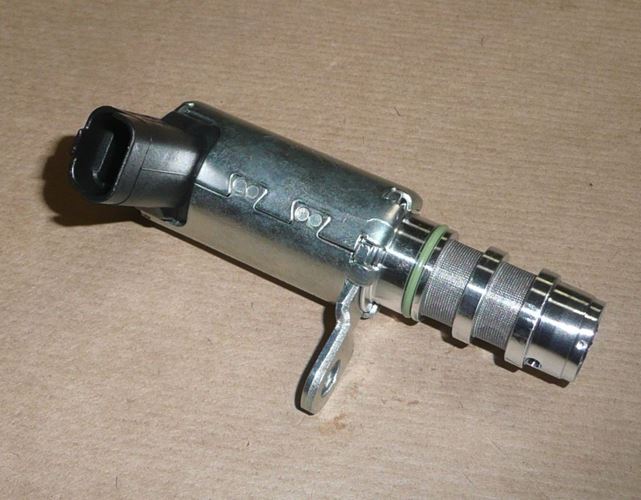 Elektrozawór pompy oleju Citroen C5 X7 Peugeot 308