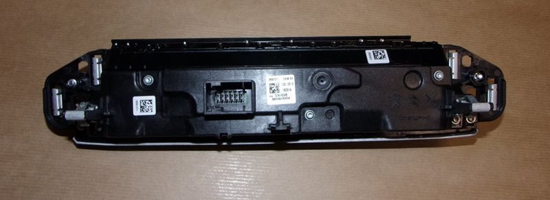 Panel sterowania nawiewu Peugeot 5008 II