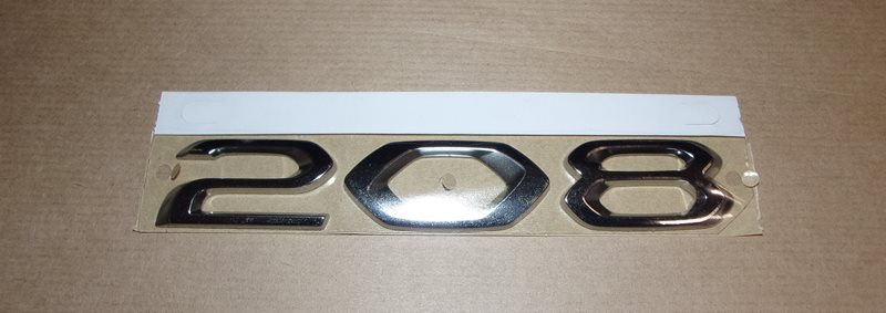 Emblemat Peugeot 208 II tył