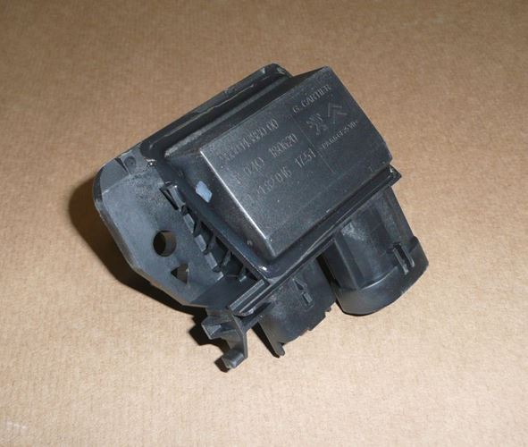Opornik wentylatora Citroen C4 Peugeot 206 307 308
