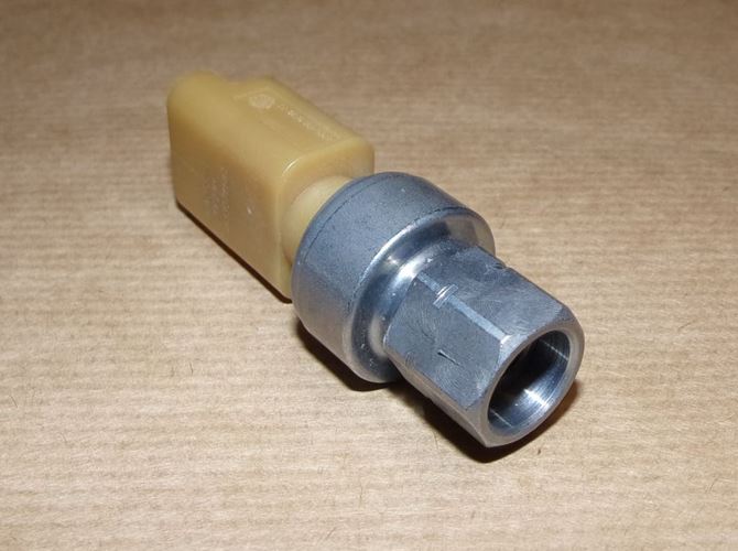 Czujnik ciśnienia klimatyzacji Citroen C2 C5 C8 Peugeot 207 307