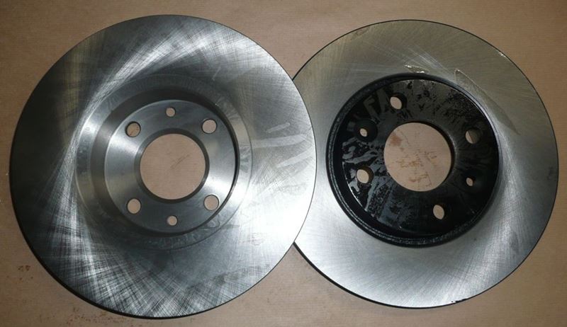 Tarcza hamulcowa Renault Clio III Renault Modus przód