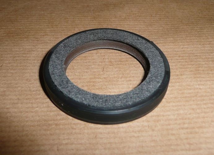 Pierścień uszczelniający wału Renault 35x50 mm
