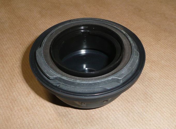 Pierścień uszczelniający wału Renault 2.0 Dci