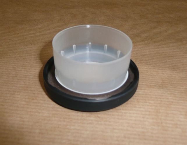 Uszczelka wałka rozrządu Peugeot Citroen 1.6 16V