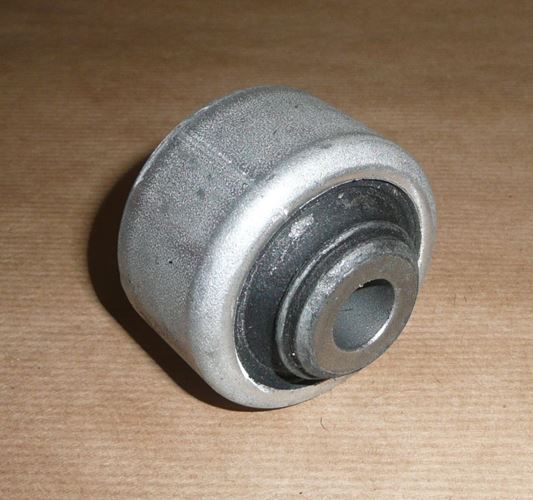 Tuleja wahacza Peugeot 206 206+