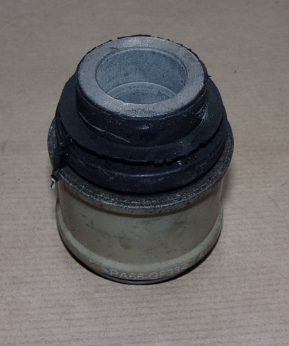 Tuleja tylnego wahacza Renault Megane III