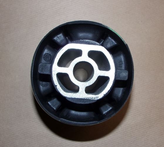 Tuleja tylnej belki Citroen Berlingo III