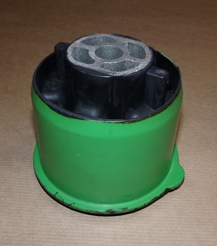 Tuleja tylnej belki Citroen Berlingo III