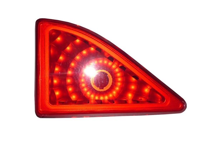 Lampa stopu Renault Master III tył środek