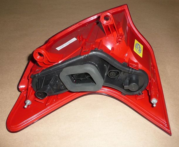 Lampa tylna zespolona Peugeot 3008 (T84) 09> prawa