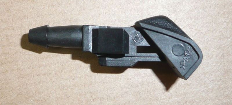 Końcówka dysza spryskiwacza Citroen C8 Peugeot 807 przód