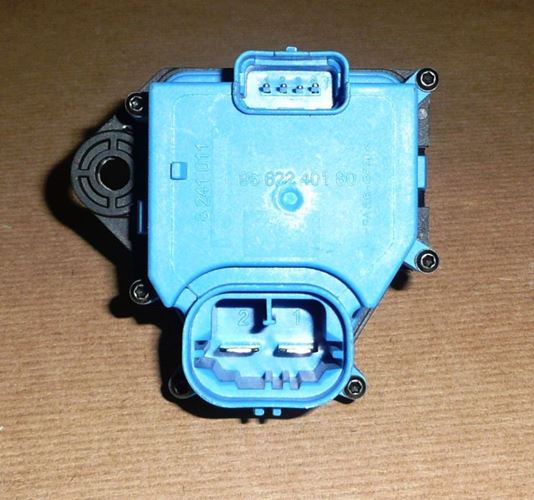 Opornik wentylatora Citroen C4 Peugeot 206 307 308