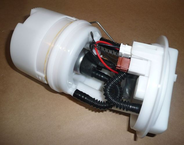 Pompa paliwa kompletna Dacia Duster 1.4 16V