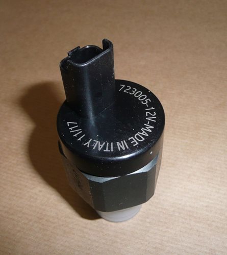 Regulator ciśnienia paliwa Citroen C5 Peugeot 307 2.0 Hdi