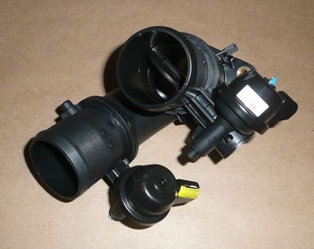 Dozownik powietrza Citroen C5, Peugeot 607 2.2 HDI