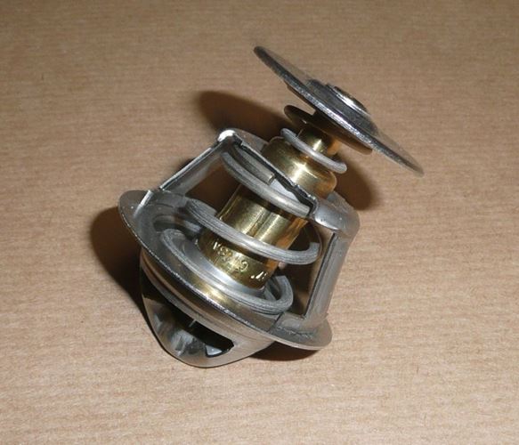 Termostat Citroen C5 Peugeot 407 2.7 Hdi